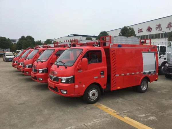 東風途逸1噸水罐消防車|藍牌消防車