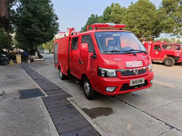 東風途逸小型水罐消防車（雙排/藍牌）