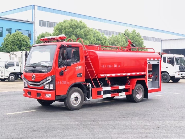 東風(fēng)多利卡消防灑水車|4.5噸消防車灑水車|園林消防車